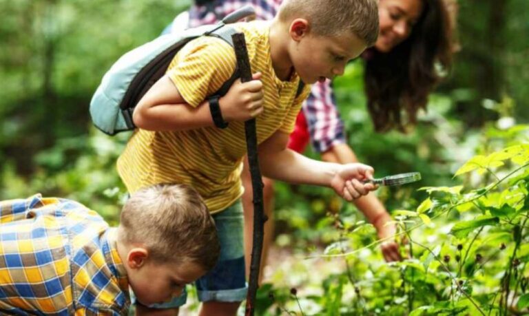 Schnitzeljäger auf Schnitzeljagd